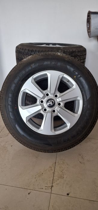 Toyota Lancruser 300 колеса новые