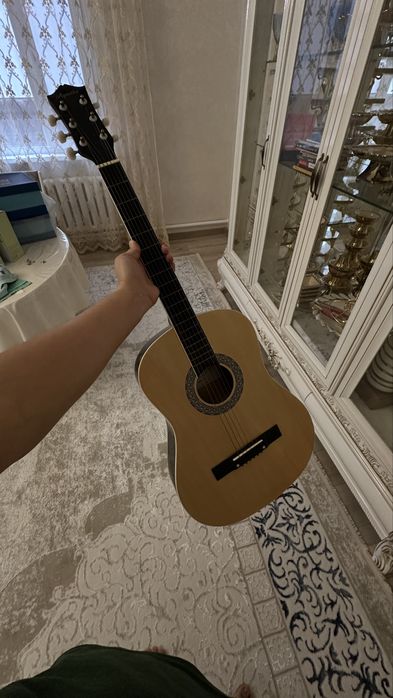 Гитара “AGNETHA” сатылады