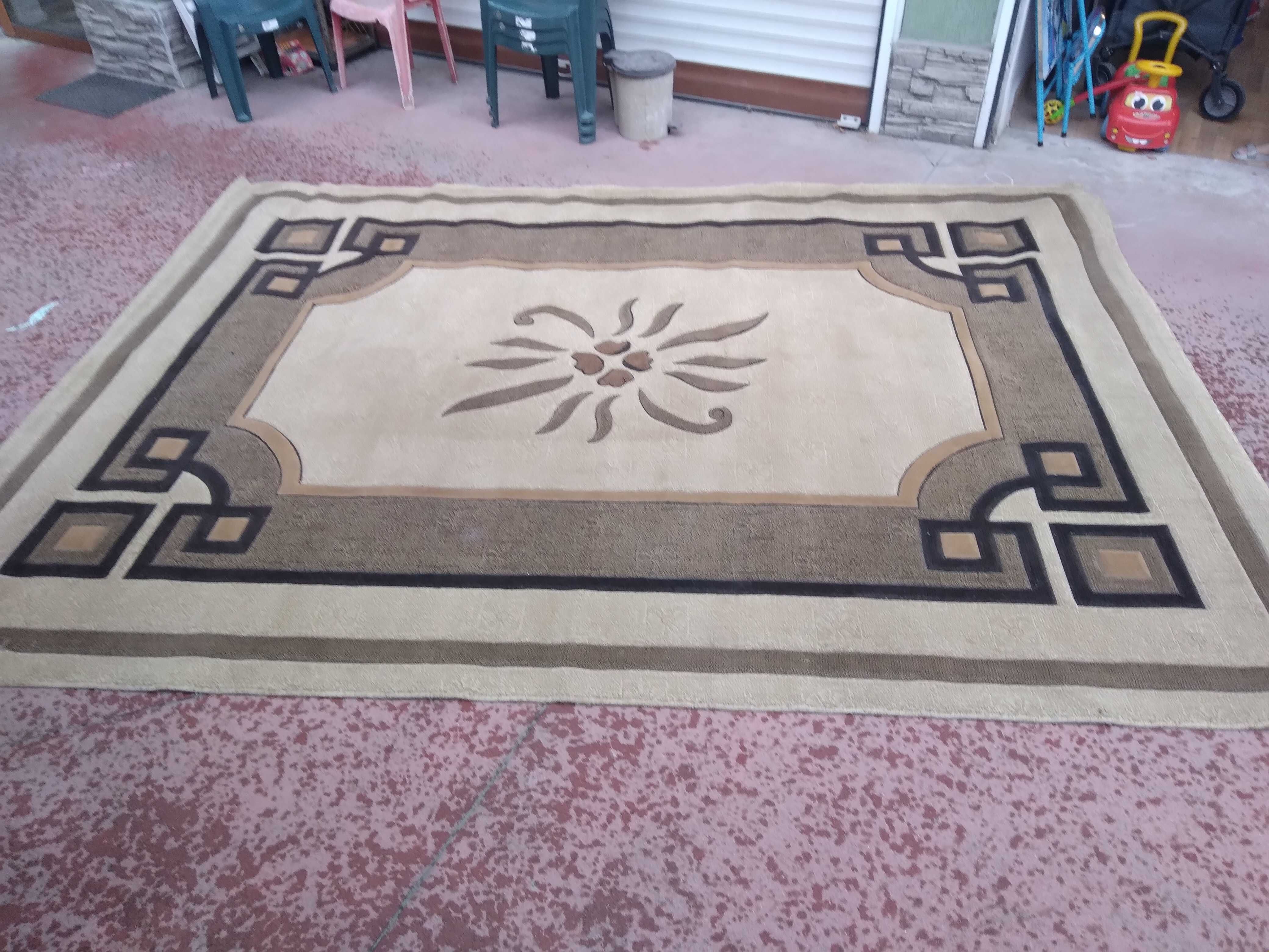Килим тип Персийски