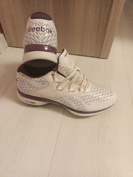 Pantofi sport Reebok noi