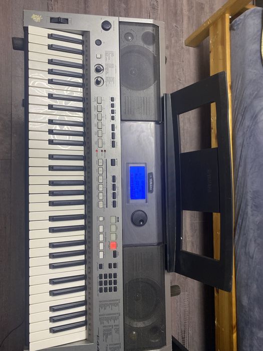 Vand orga Yamaha psr E443 în stare foarte bună!!