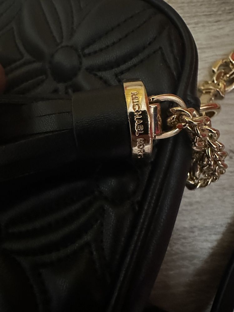 Черна дамска чанта Michael Kors