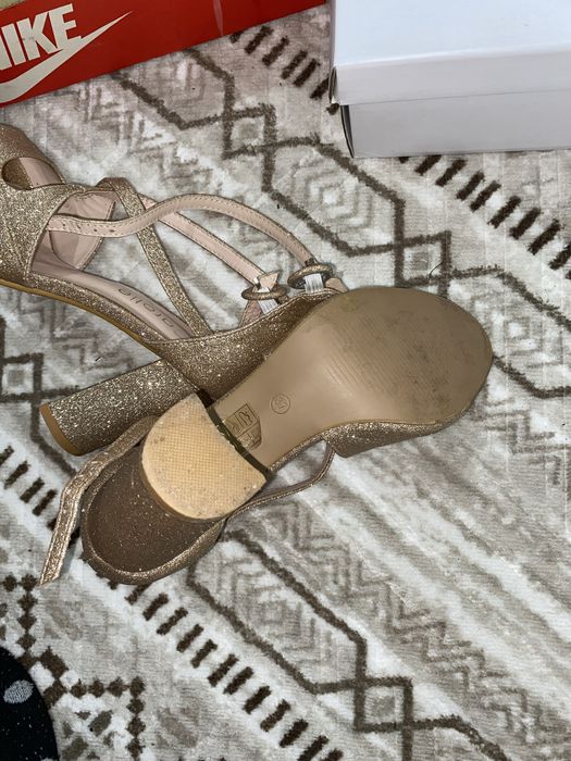 Дамски обувки на ток