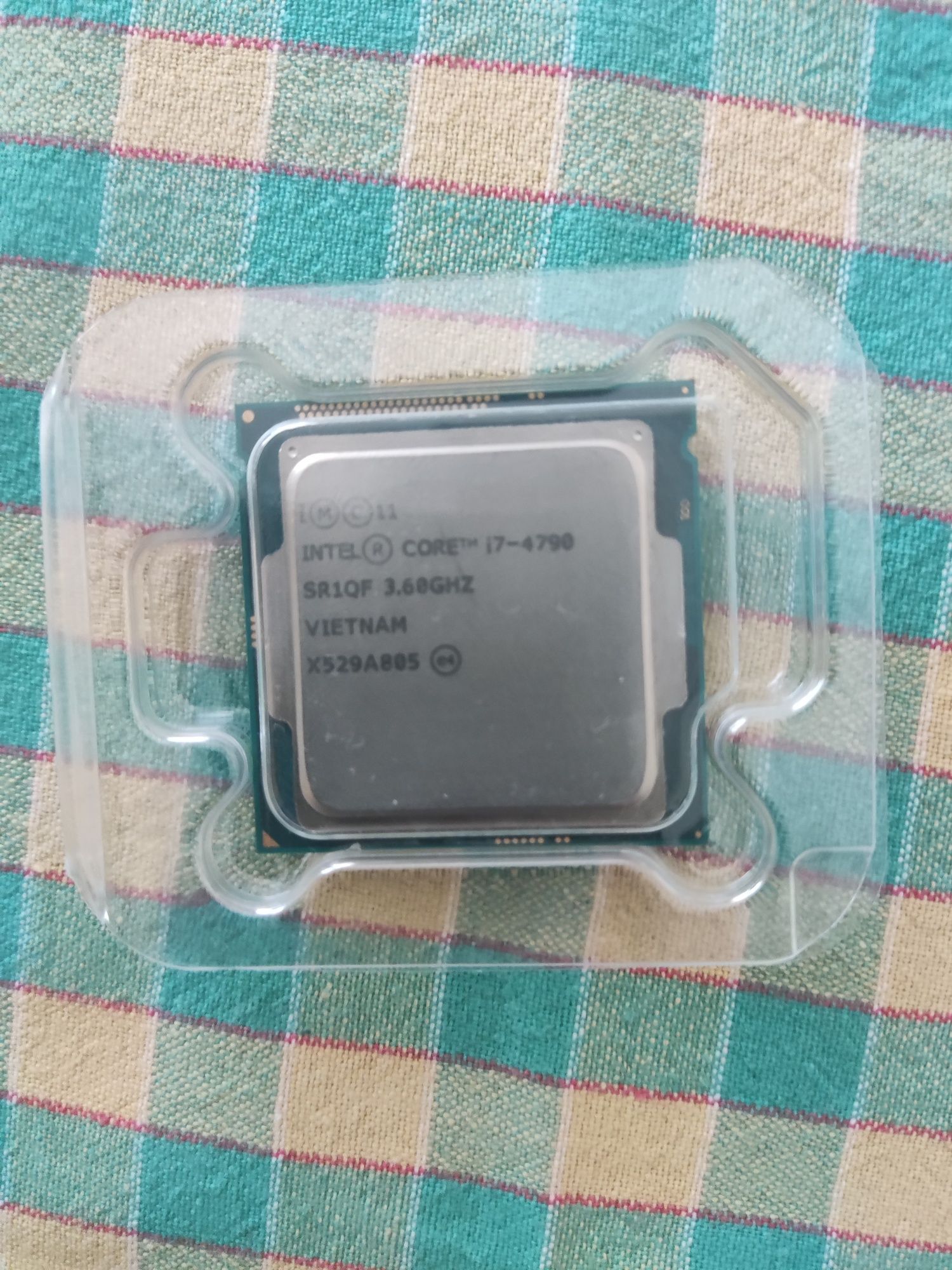 Процесор Intel Core i7-4790