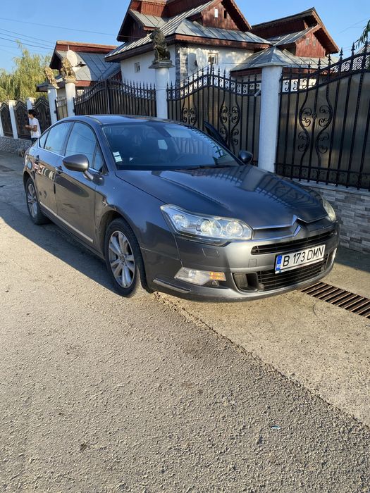 Vand CITROEN C5 unic propietar an 2011 se ofera fiscal km 260000 reali