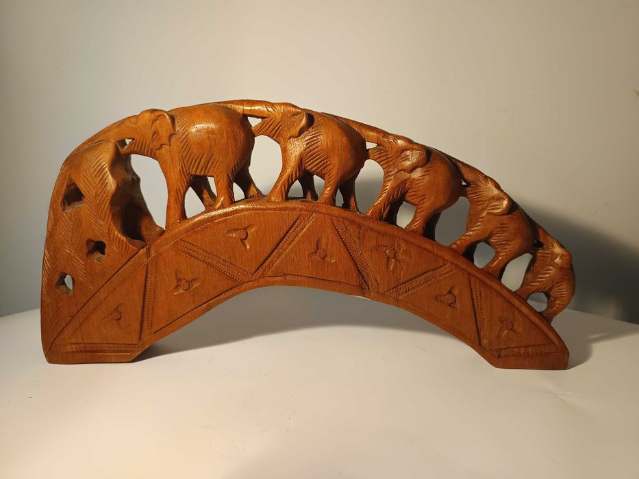 Grup statuar cu elefanti  sculptat  manual din lemn de teak. 41cm