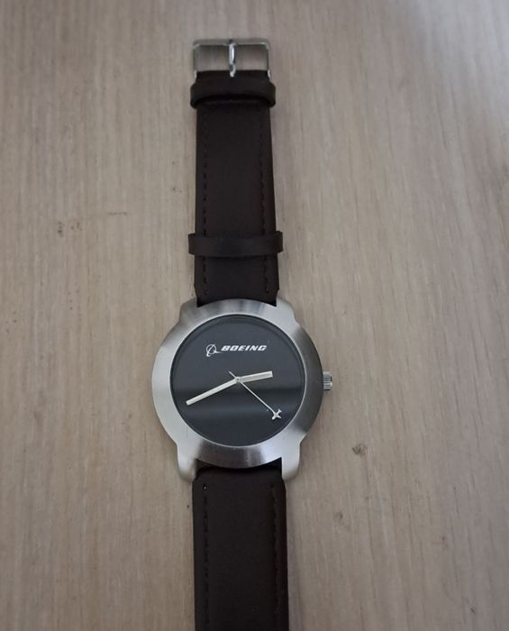 Продам часы Boeing