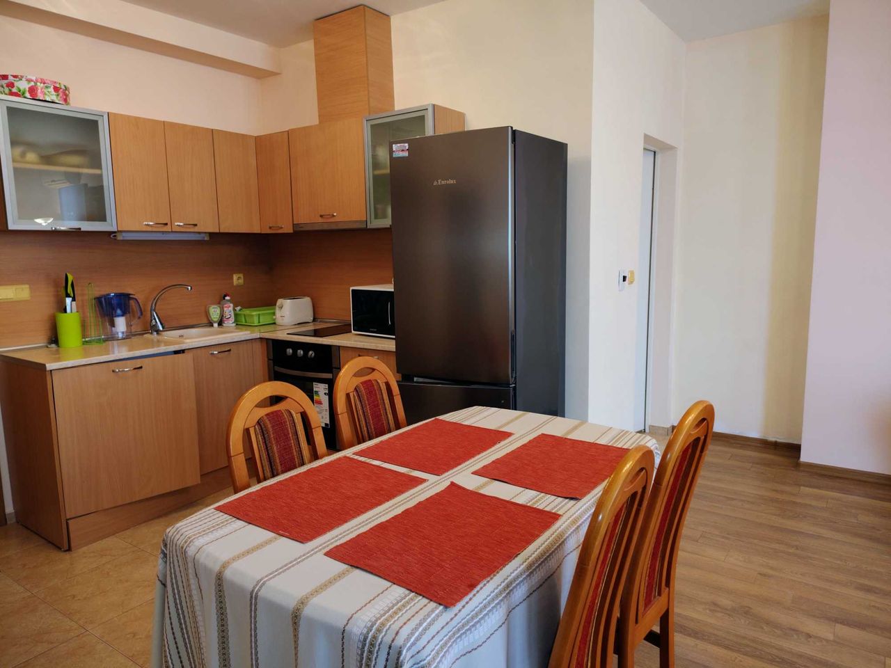 Продава се Двустаен апартамент в к.к. Слънчев бряг - 91 кв.м за 880 €/кв.м - Снимка #10