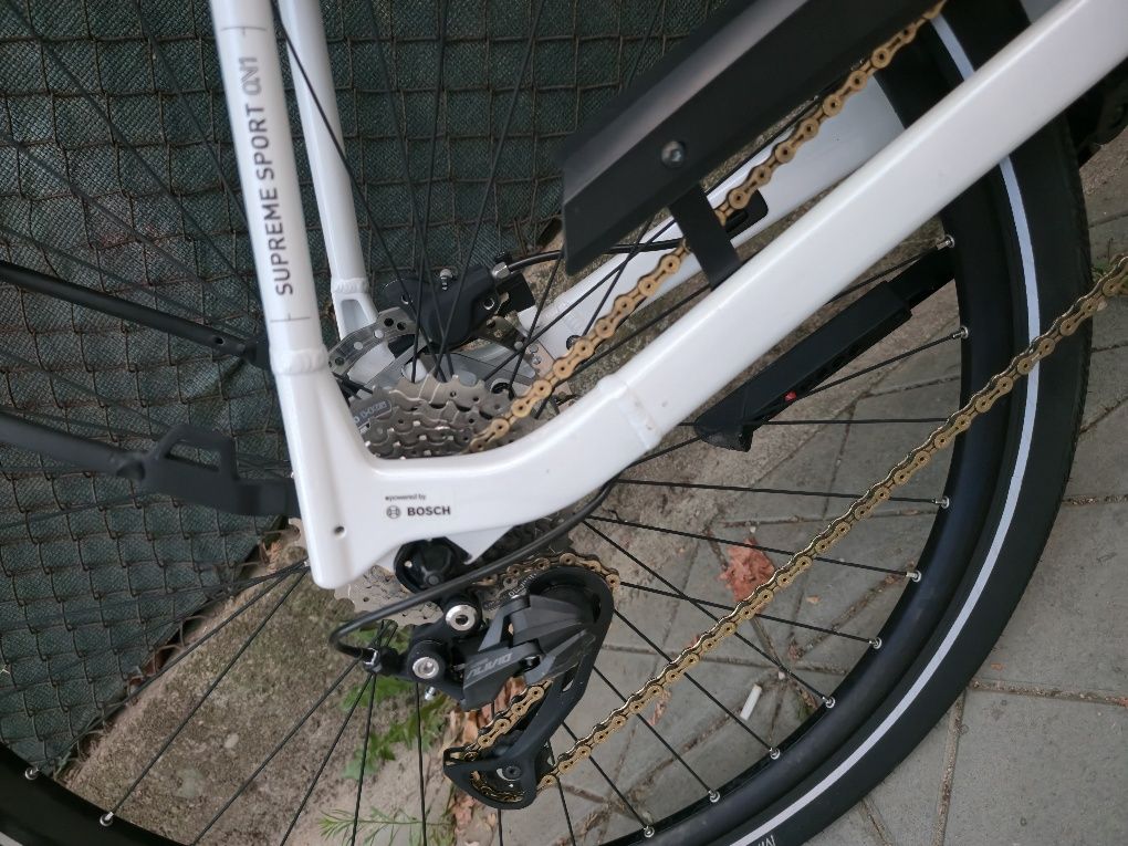 Cube Supreme Sport L размер Електрически Немски Bosch Performance Smar