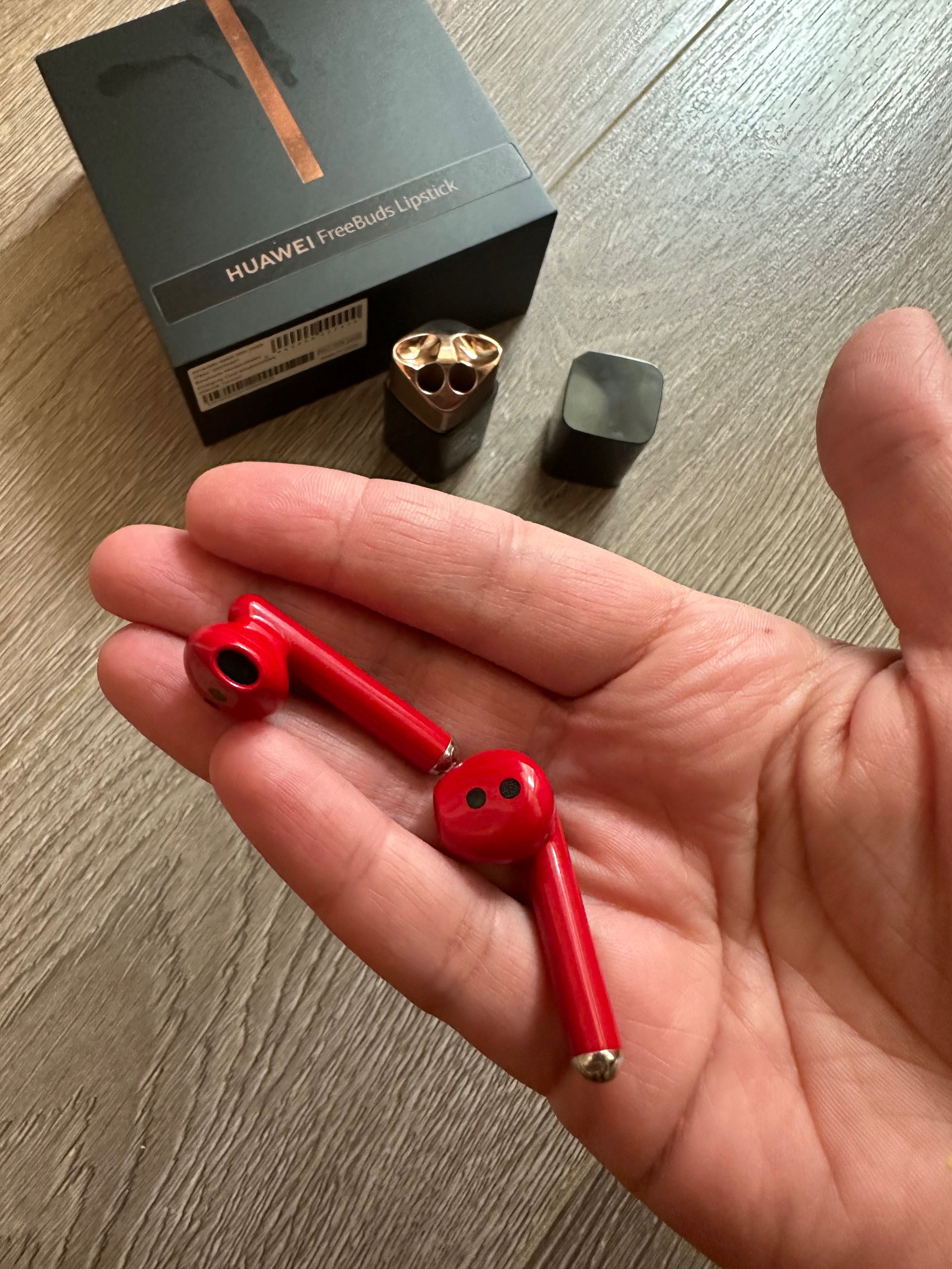 Чудесен за Коледен подарък -Безжични слушалки Huawei Freebuds Lipstick