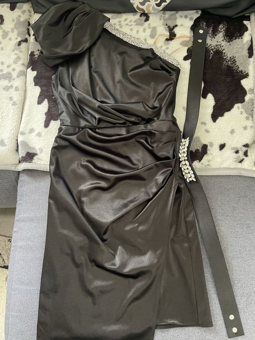 Rochie eleganta cu curea