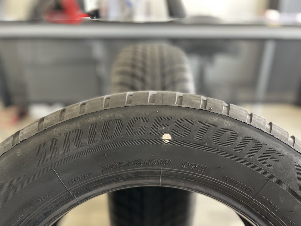 Зимни гуми 205/65/16 Bridgestone