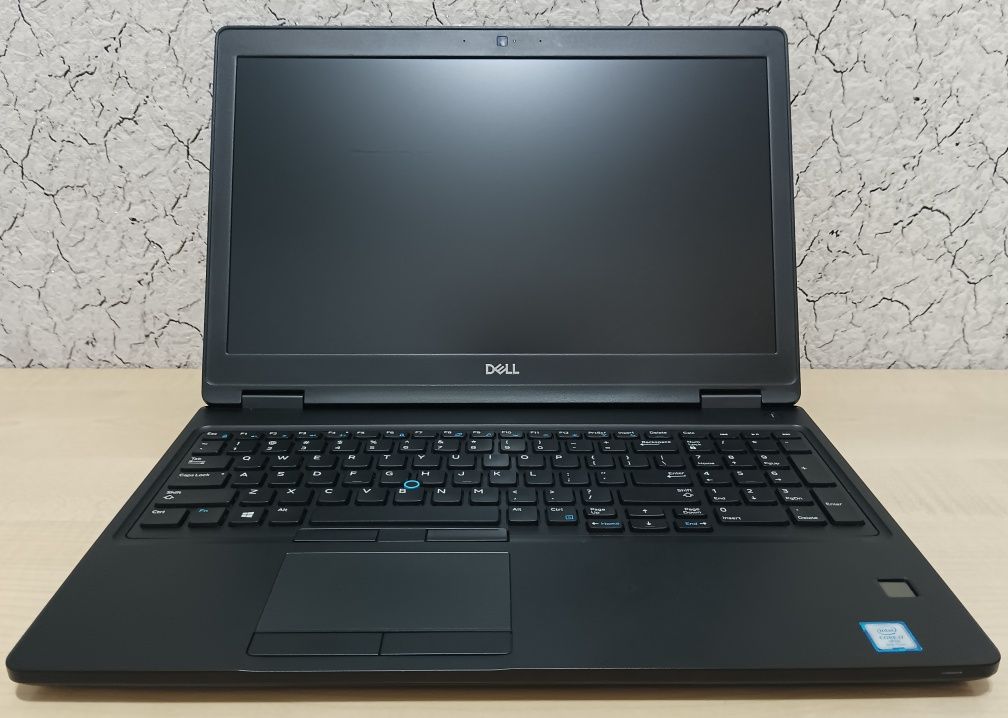 DELL Latitude 5590 15,6"IPS FHD/CORE i7-8650U/8GB/512GB NVMe/Подсветка