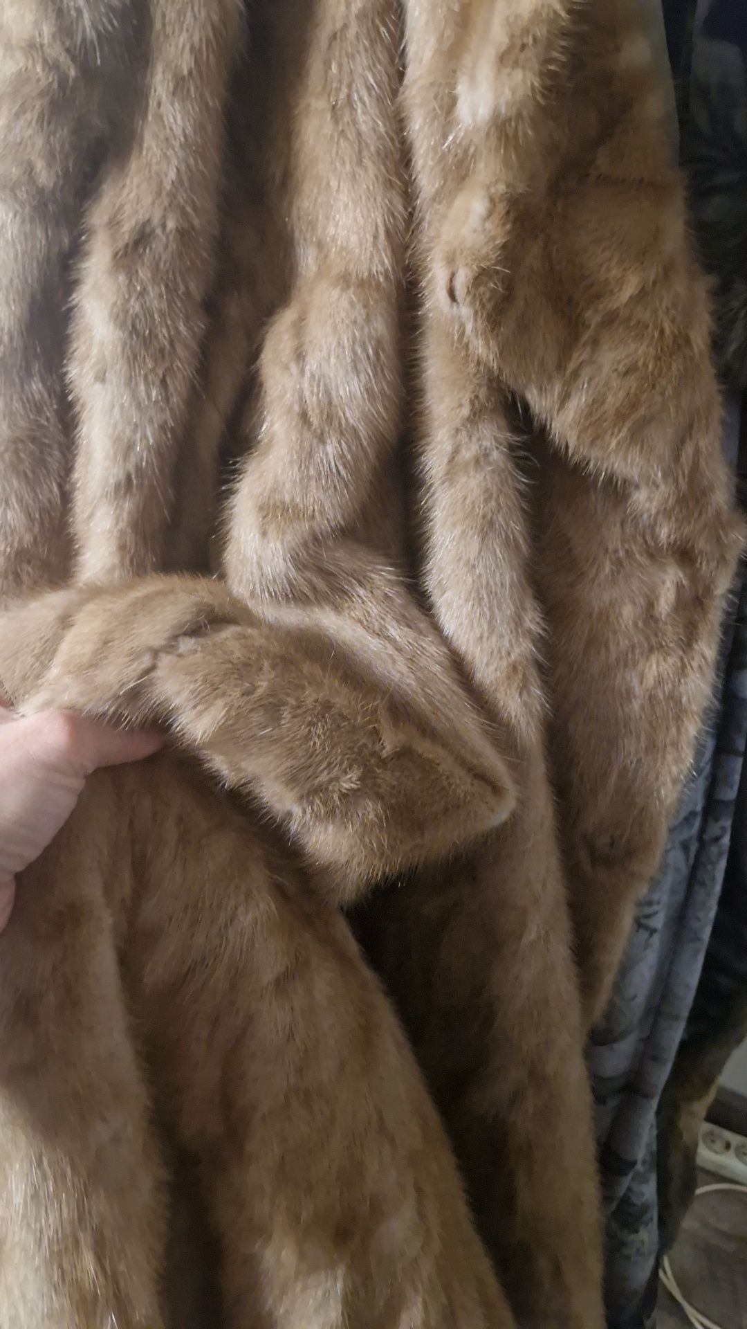 Haina blana naturală vizon
