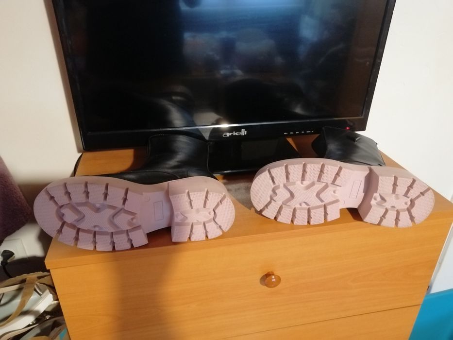 Страхотни дамски кубинки "GUESS"