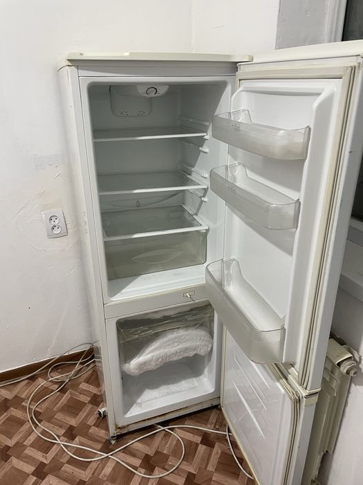 Холодильник рабочий