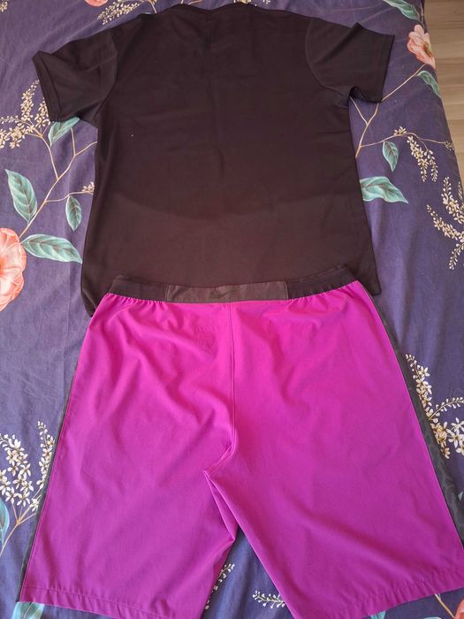 Спортно екипче!Гащета Найк и фланелка!