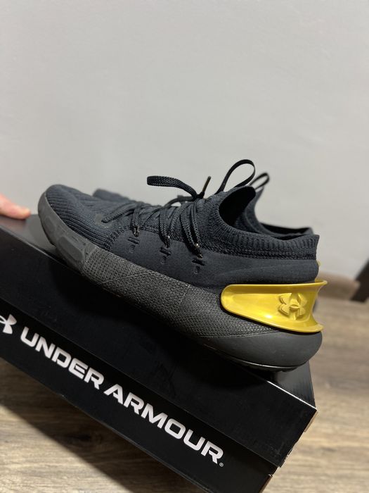 Under Armour Phantom 44,5 ca noi
