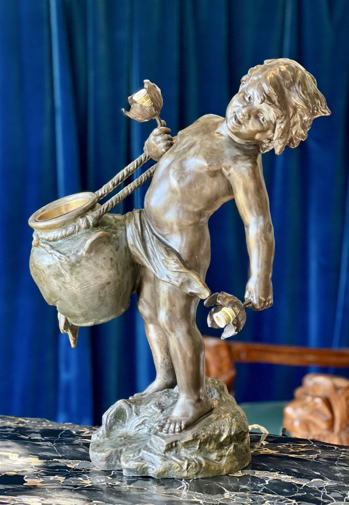 Statuetă veche / Lampă *** vintage / antic / vechi / retro ***