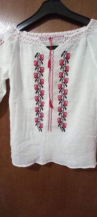 Port popular fetite 4 -5 ani