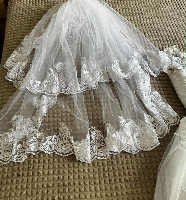 Булчинска  рокля