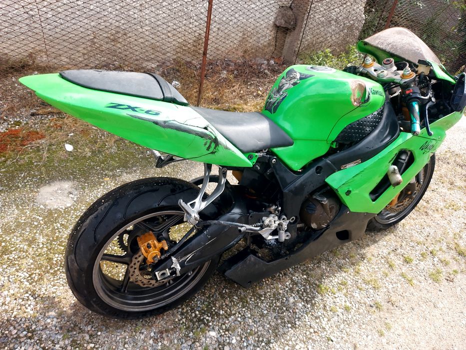 Kawasaki Ninja ZX6-R  636   2005