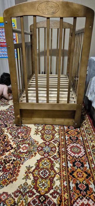 Детская кровать маятник