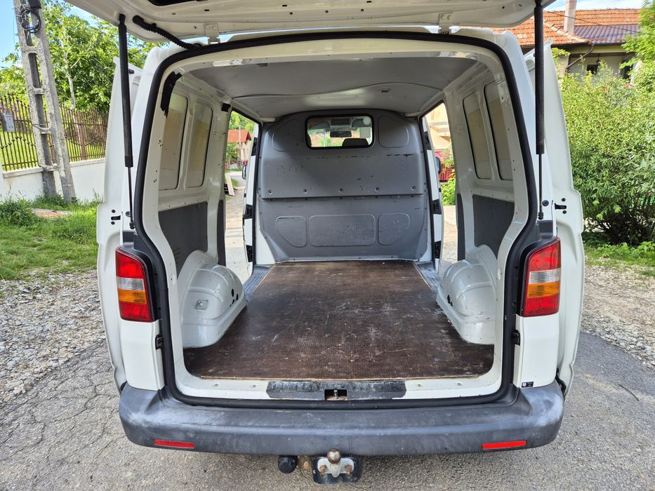 Vând Volkswagen Transporter 1.9TDI