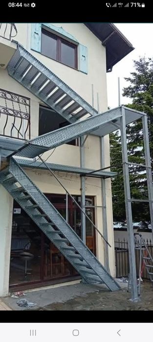 De vânzare scări zincate confecții pe comandă la cererea clientu,102x8