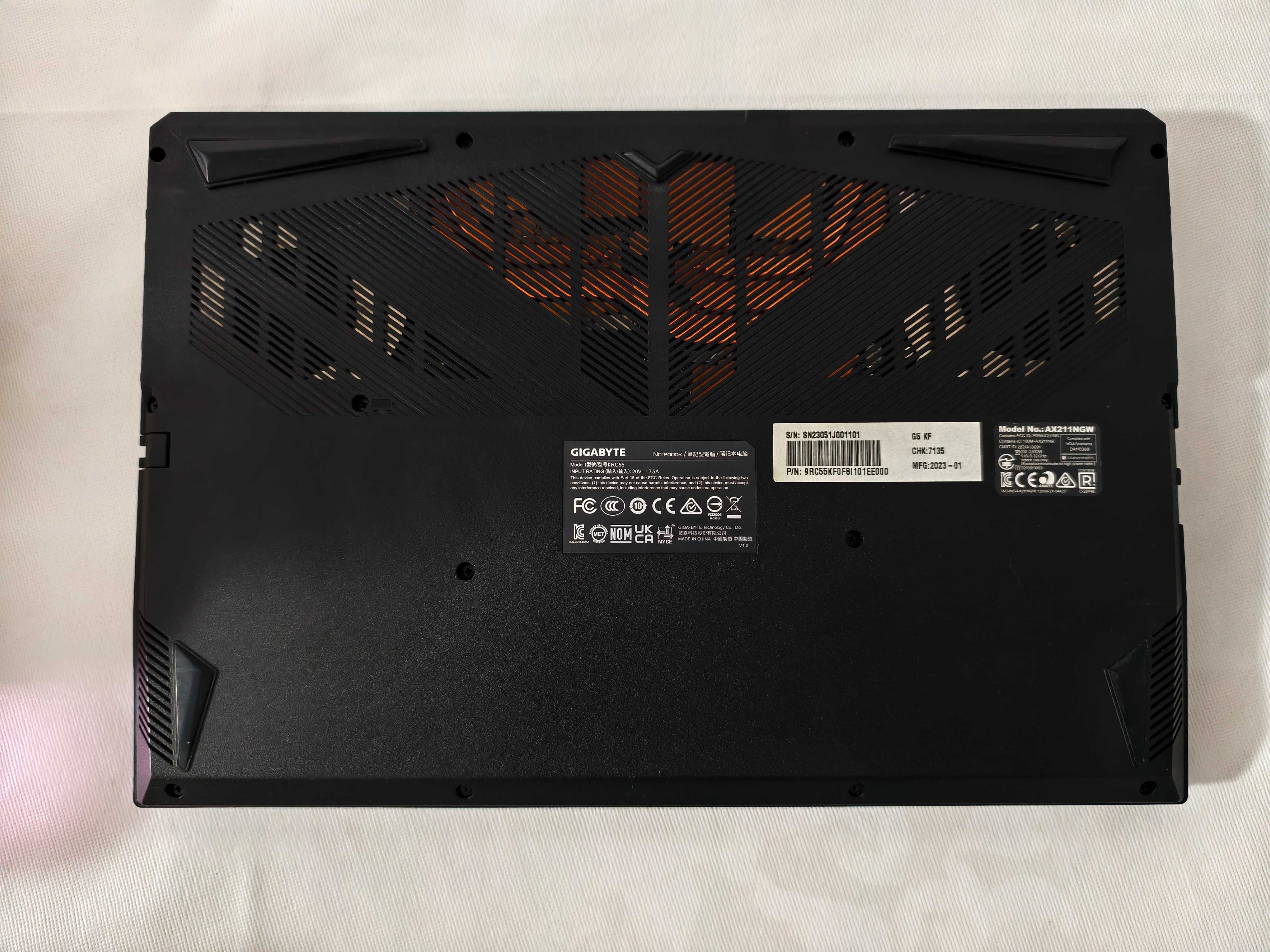 Gigabyte G5 KF i5-12500H/RTX 4060 /144 Hz/32 GB RAM/1 TB SSD
