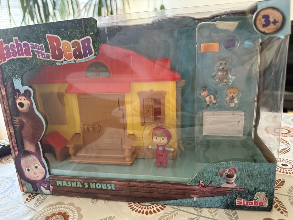 Маша и Мечока къщата на Маша