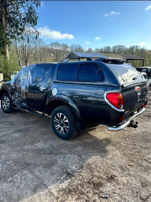Dezmembrez Mitsubishi L200 Barbarian 2.5 178 cp 4D56 2010-2015