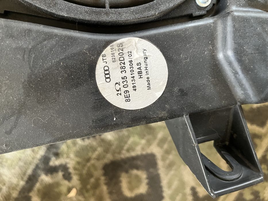 Оригинална бастуба за Ауди А4 Б7 2006- 2009г