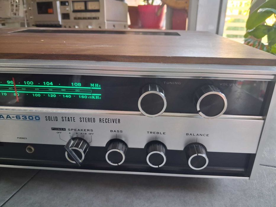 Akai AA-6300 stereo receiver