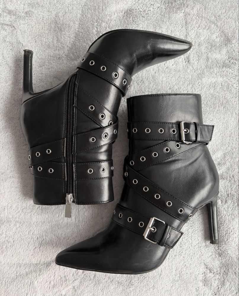 Боти и ботуши Zara, Bershka, DeeZee