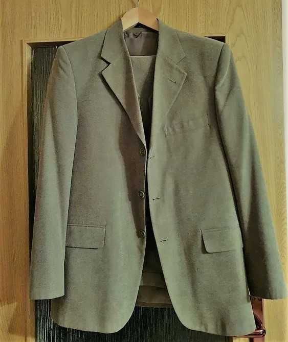 Costum bărbătesc marca Senfoni