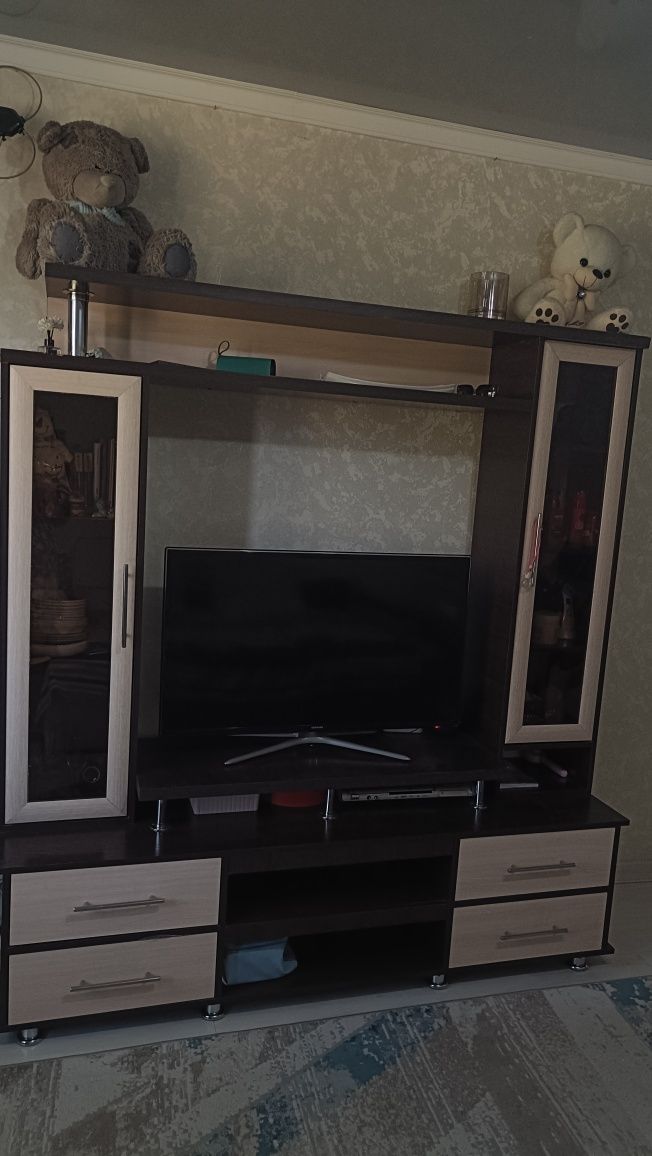 Стенка в гостиную