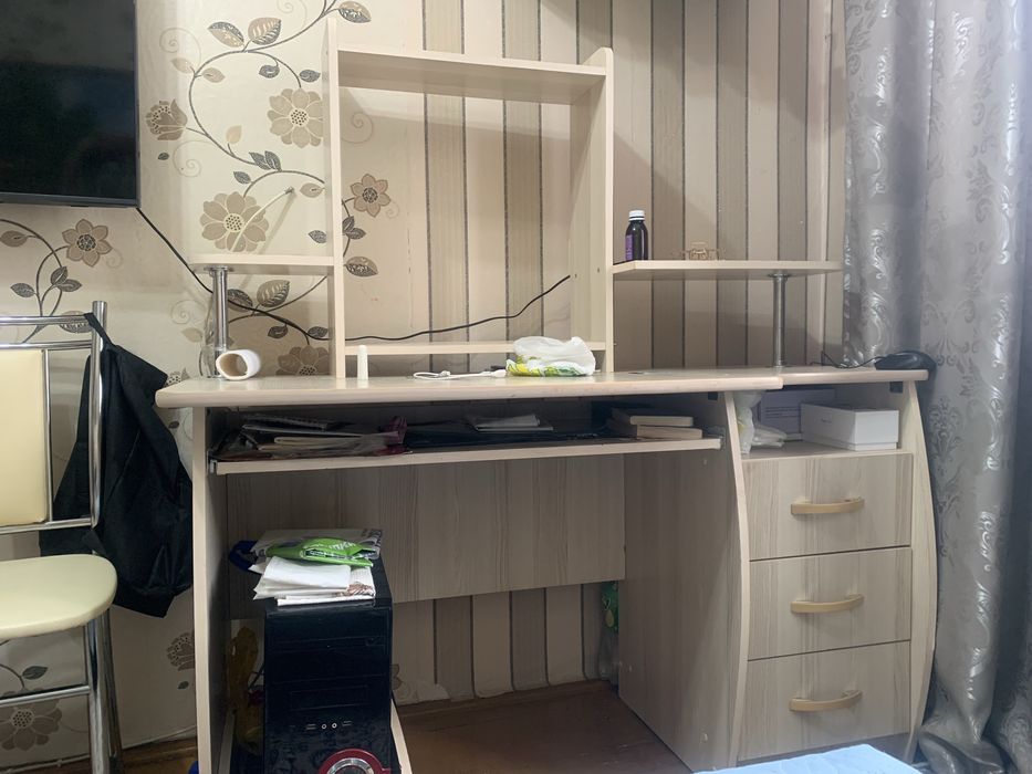 Компьютерный стол