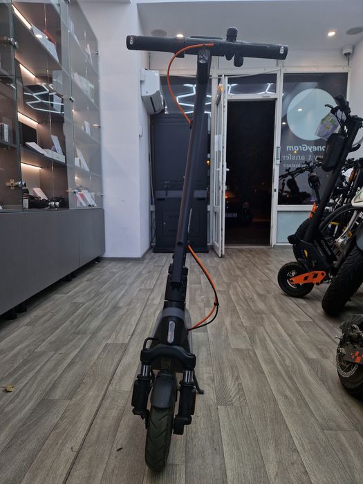 Ninebot eKickScooter E2 PLUS