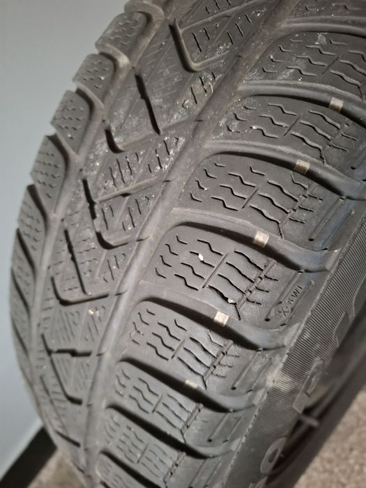 Зимни гуми Pirelli 215/60/R16