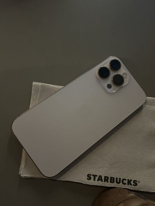 iPhone 16 Pro Max, 256, Desert Titanium înca în garanție