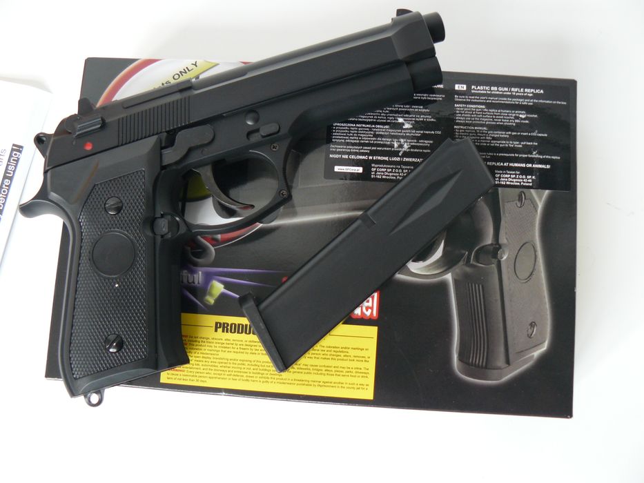Pistol Airsoft BERETTA ST92F N STTI Pe GreenGAS GG104 NBB Nou In Cutie