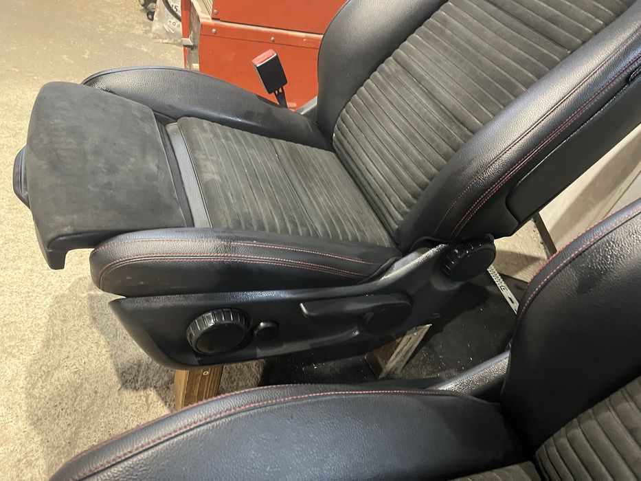 Предни седалки и кори за врати за Mercedes CLA X117