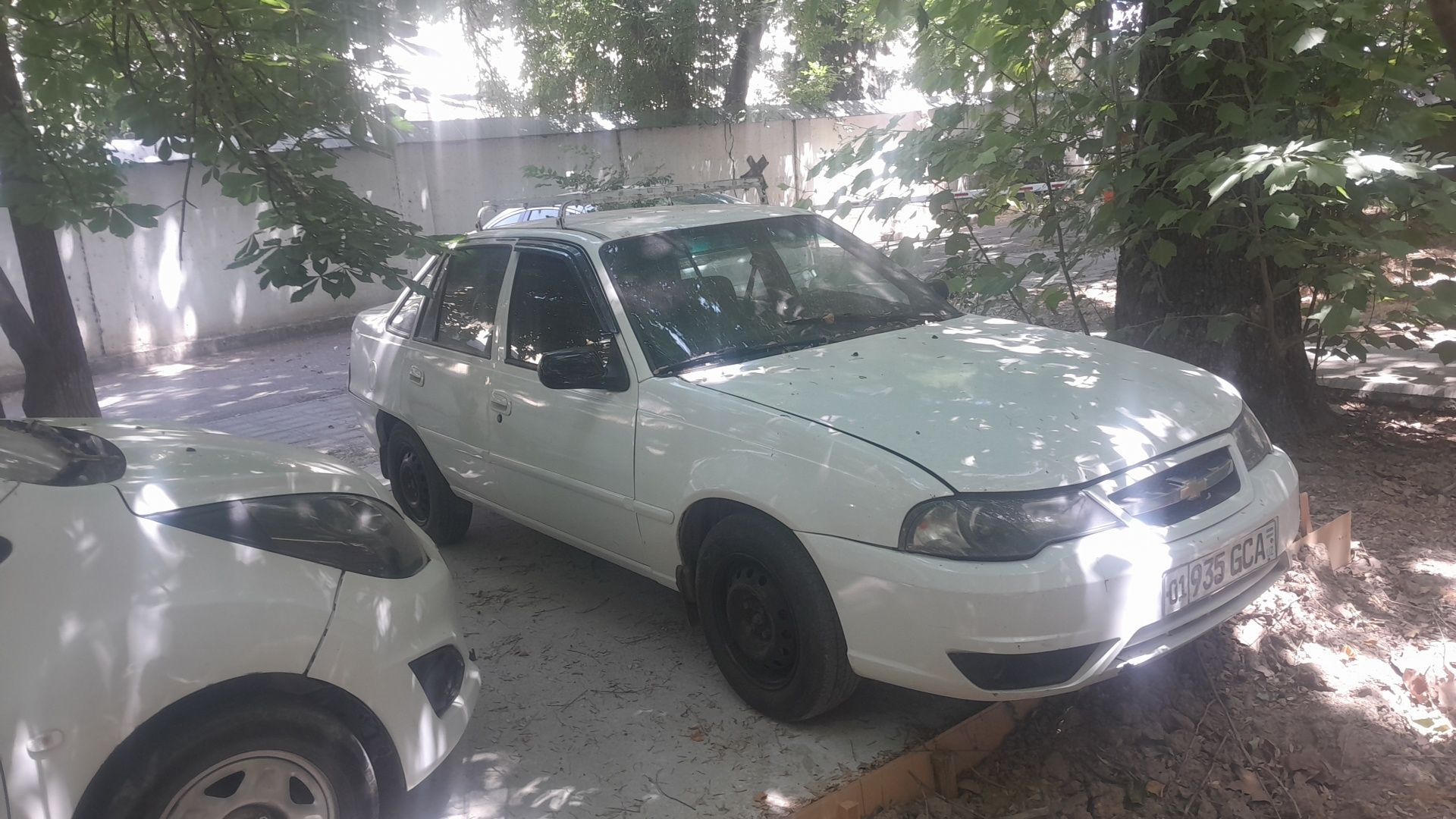 Автомобил нексия2