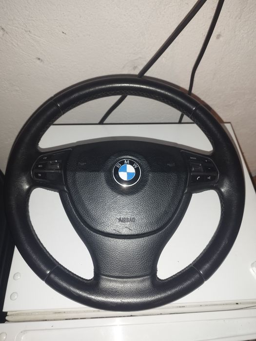 Vând schimb volan BMW F10 F11