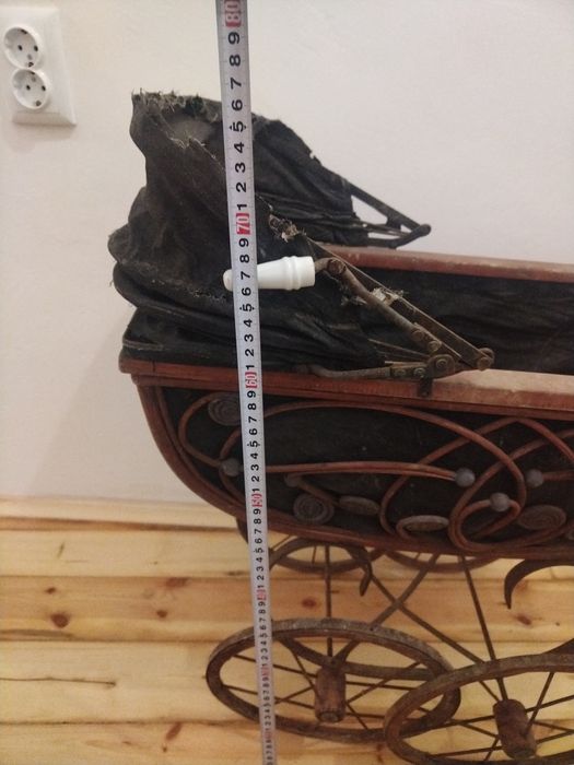 Винтидж ретро количка за кукли Викториански стил 
Викториански стил
Ръ