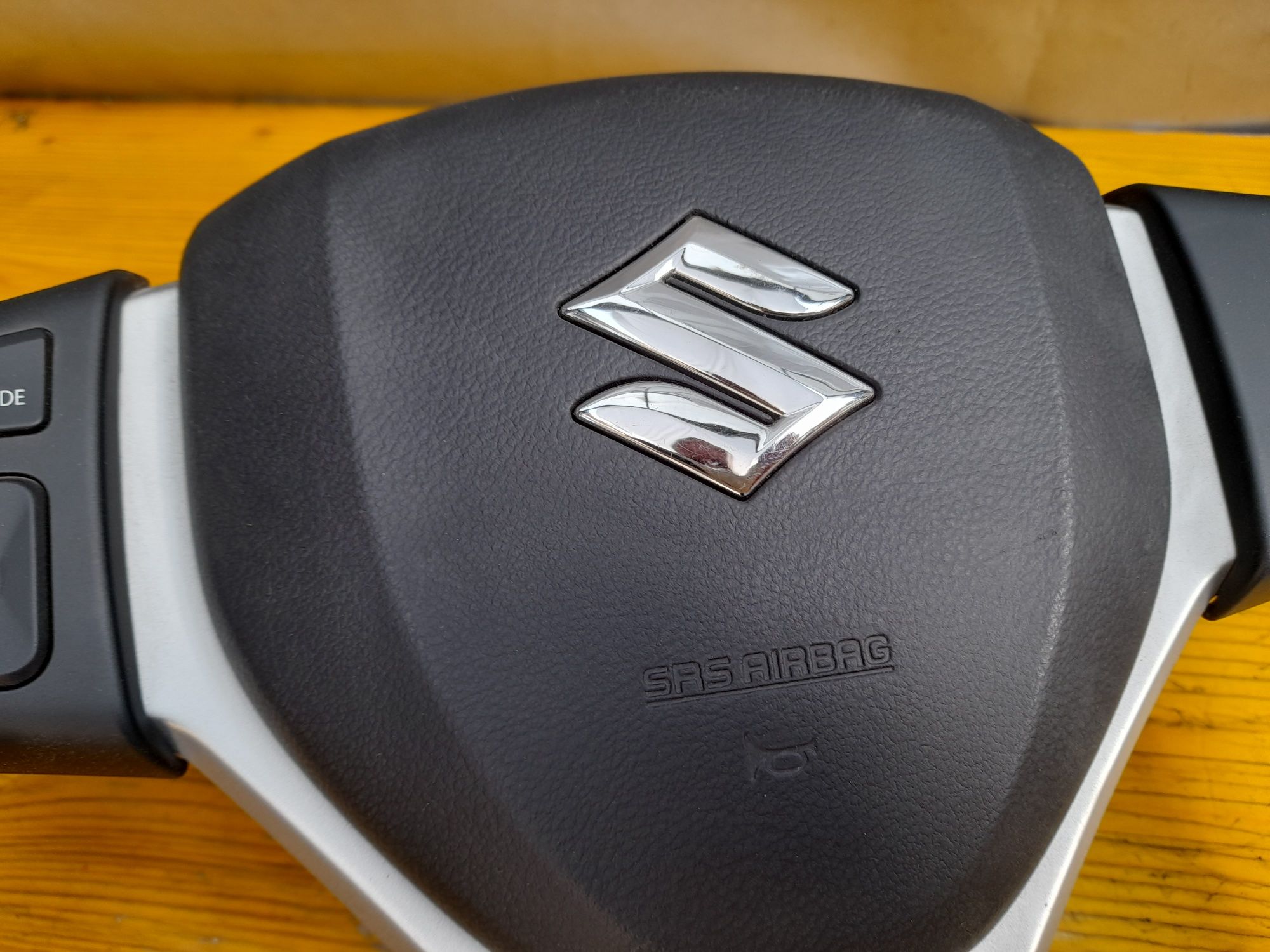 Волан сузуки суифт Suzuki Swift