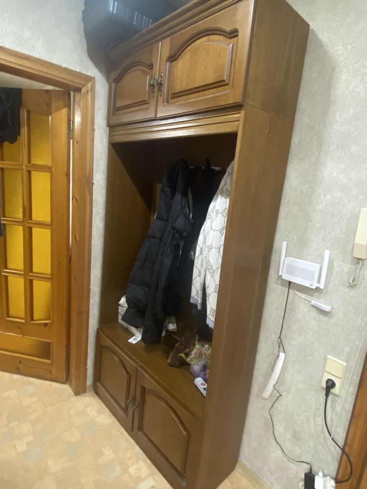Продается шкаф в прихожую мульти-сплит