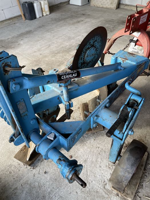 Plug romanesc functional