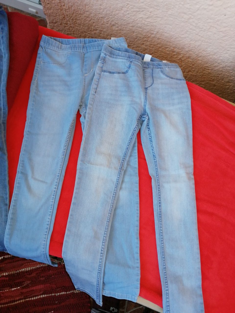 Vând pantalon blujeans fete 9-10 ani